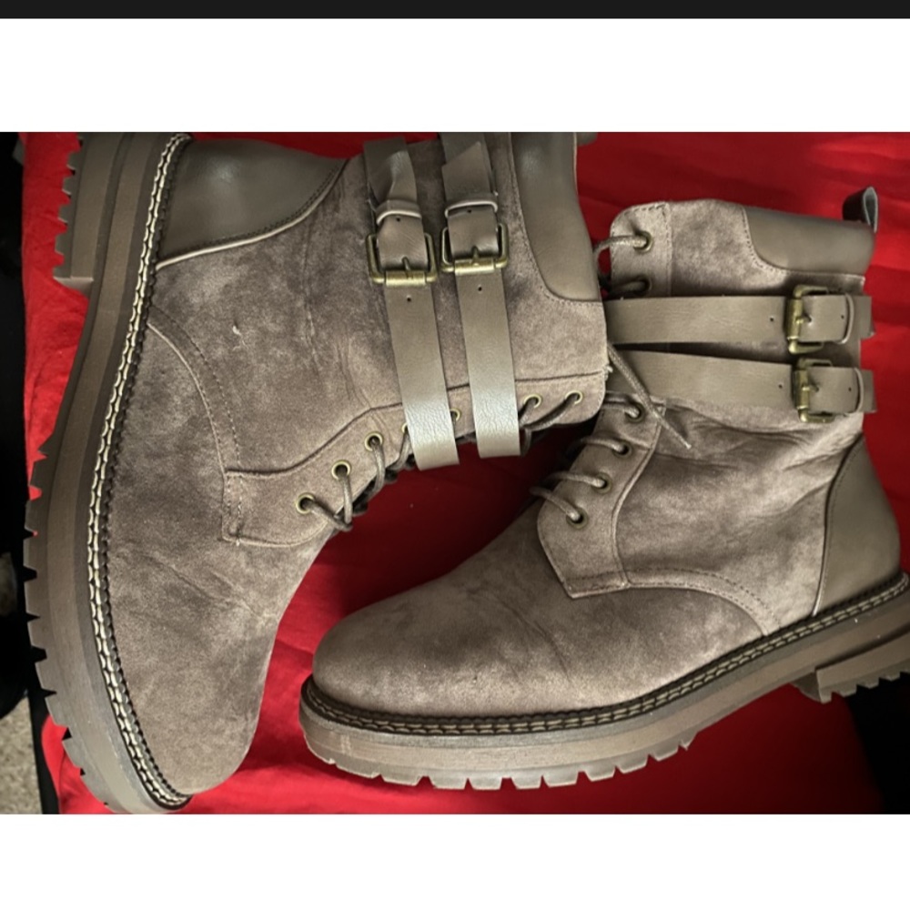 Flat Boots